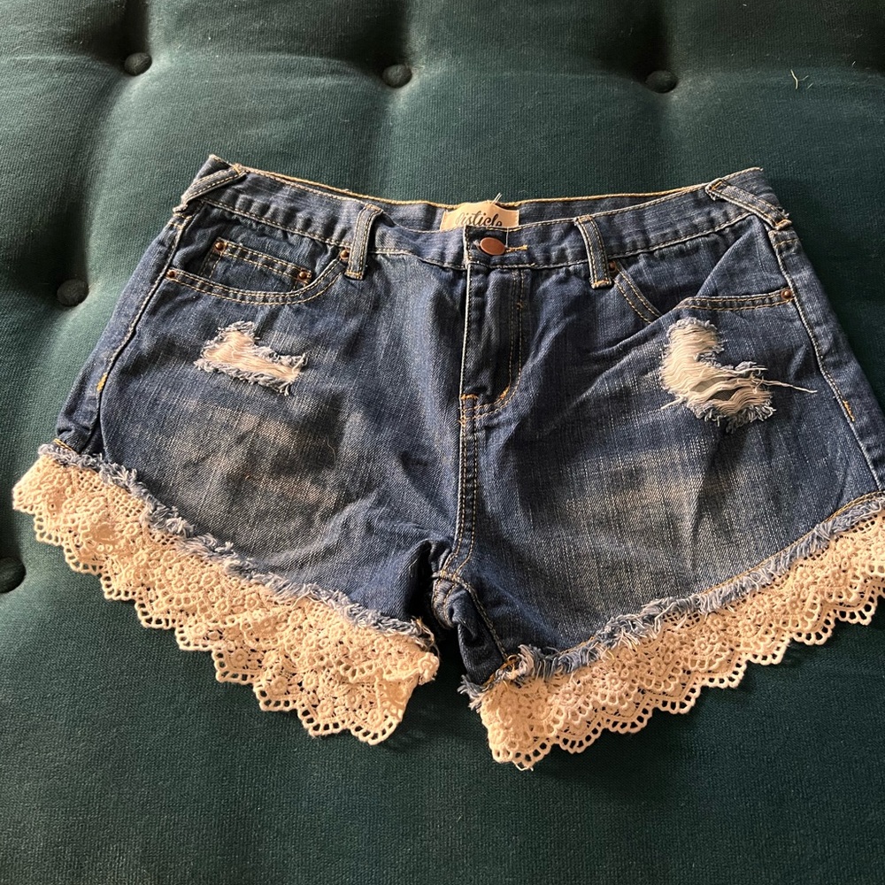 Listicle Lace Trim Jean Shorts Size: medium